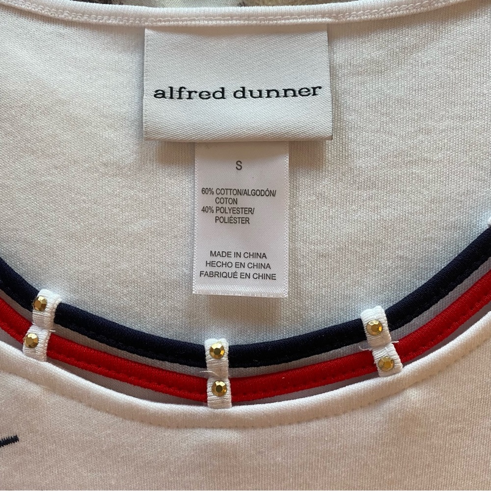 NEW Alfred Dunner American Dream Fireworks Stars Embroidered T shirt size small - Picture 8 of 8